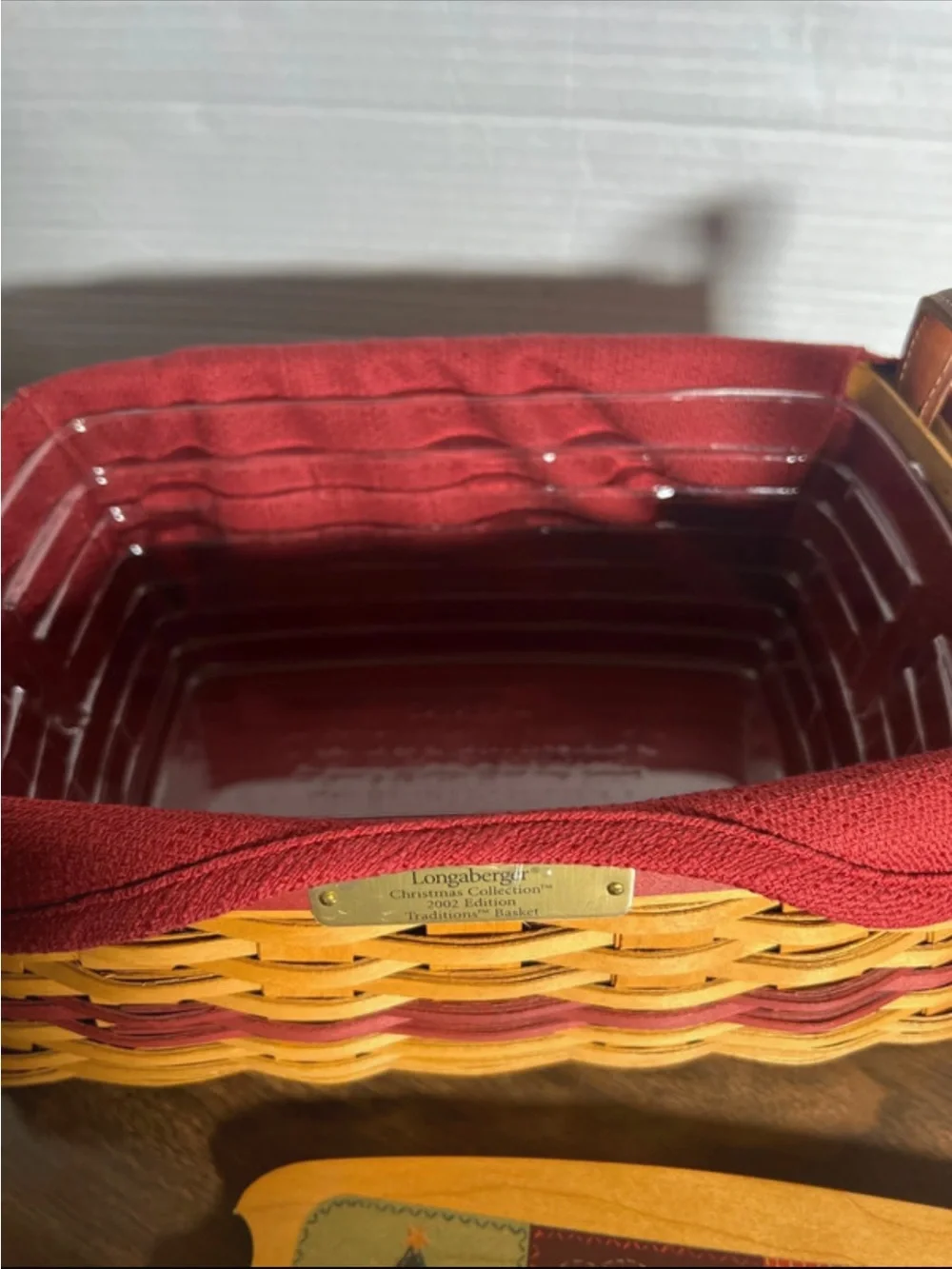 Longaberger   Accent Basket w/ Fabric Liner, wooden top ,plastic liner